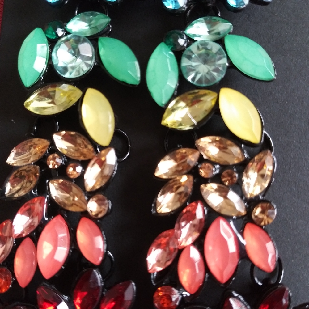 Colorfull Rhinestone Tressel Drop Earrings - Picture 5 of 5